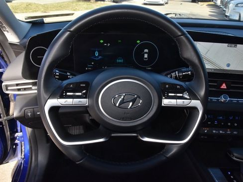 Used 2023 Hyundai Elantra SEL w/ Convenience Package image 21