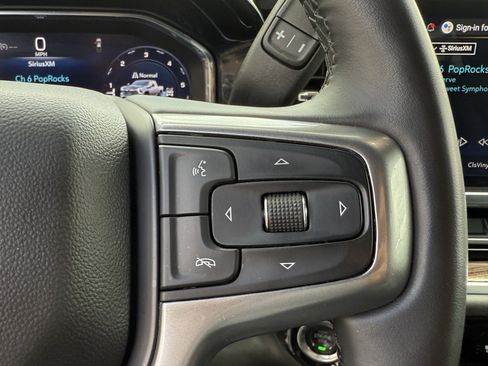 Used 2025 Chevrolet Silverado 2500 LT w/ Convenience Package AWD/4WD image 19