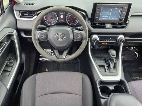 Used 2019 Toyota RAV4 XLE image 13