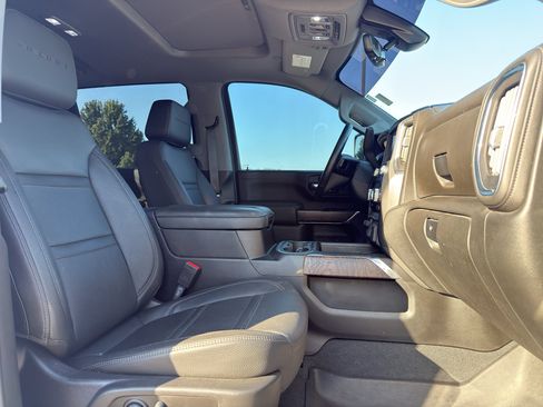 Used 2022 GMC Sierra 2500 Denali w/ Denali Ultimate Package AWD/4WD image 19