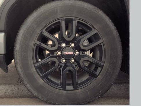 Used 2024 GMC Sierra 1500 Elevation image 21