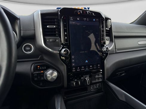 Used 2023 RAM 1500 Laramie AWD/4WD image 11
