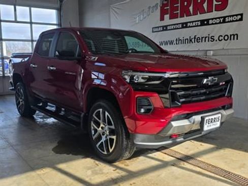 Used 2023 Chevrolet Colorado Z71 w/ Z71 Convenience Package 2 image 9