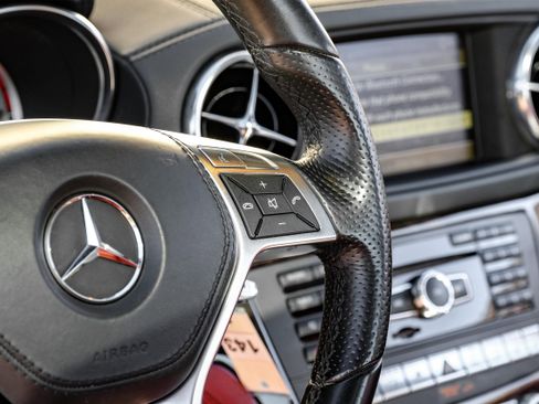 Used 2013 Mercedes-Benz SL 550 SL 550 image 16
