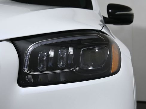 New 2026 Mercedes-Benz GLS 450 4MATIC image 10