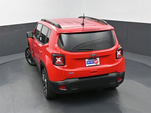 Used 2020 Jeep Renegade Sport image 29