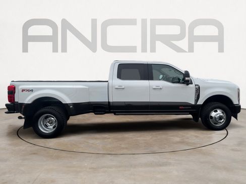 Used 2024 Ford F350 King Ranch w/ FX4 Off-Road Package image 11