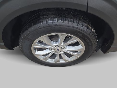 Used 2020 Ford Explorer XLT w/ Equipment Group 202A image 36