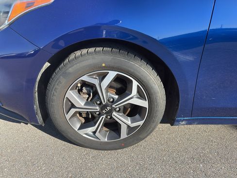 Used 2019 Kia Forte LXS FWD image 12