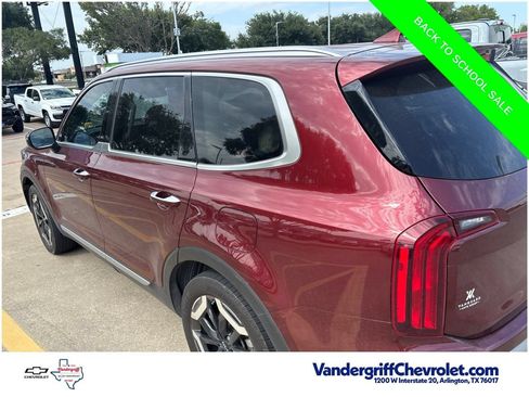 Used 2023 Kia Telluride S w/ S Sunroof Package FWD image 10