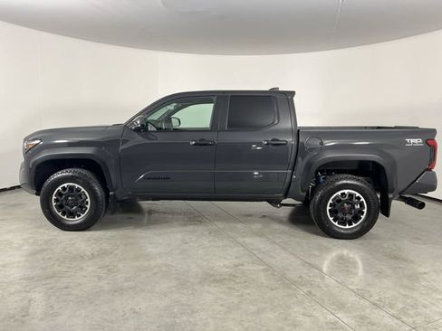 Used 2026 Toyota Tacoma TRD Off-Road AWD/4WD image 5