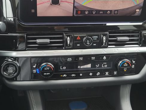 New 2026 Nissan Pathfinder Platinum FWD image 23