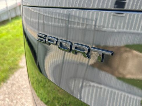 Used 2025 Land Rover Range Rover Sport SE AWD/4WD image 45