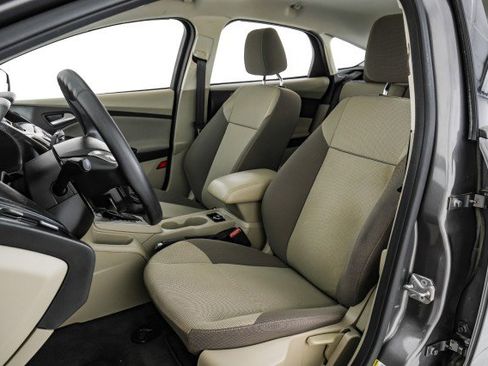 Used 2012 Ford Focus SE image 28