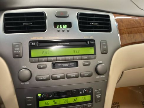 Used 2006 Lexus ES 330 FWD image 16