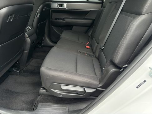 Used 2025 Hyundai Santa Fe SE w/ Tow & Go Package FWD image 24