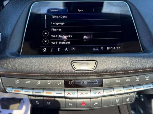 Used 2019 Cadillac XT4 Premium Luxury FWD image 18