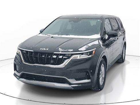 Used 2024 Kia Carnival LX image 2