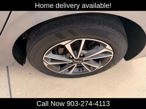 Used 2024 Kia Forte LXS FWD image 10
