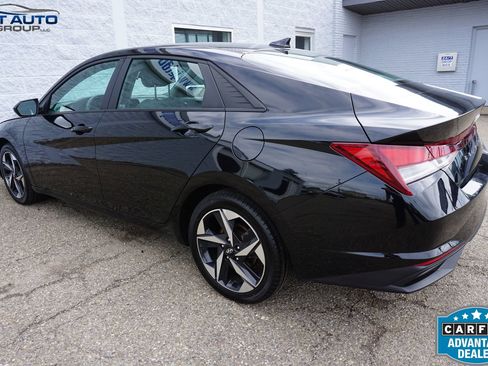 Used 2023 Hyundai Elantra SEL w/ Convenience Package FWD image 8