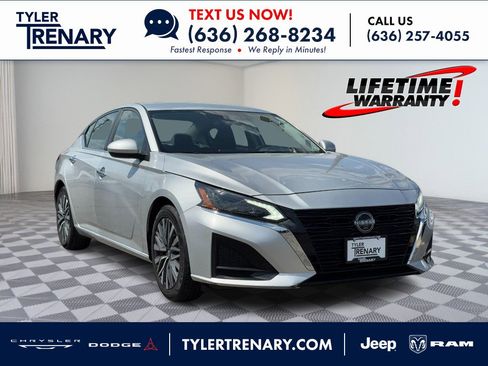Used 2023 Nissan Altima 2.5 SV FWD image 1