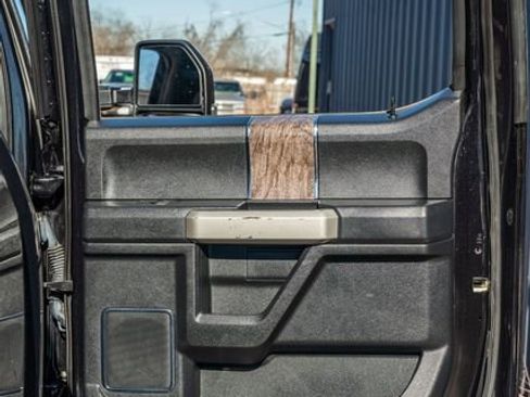 Used 2019 Ford F250 Lariat w/ Lariat Ultimate Package image 39