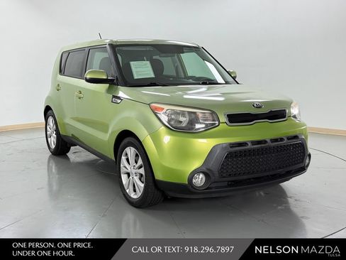 Used 2016 Kia Soul + FWD image 4