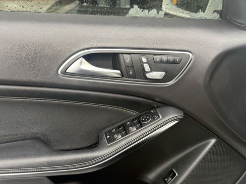 Used 2019 Mercedes-Benz GLA 250 image 9