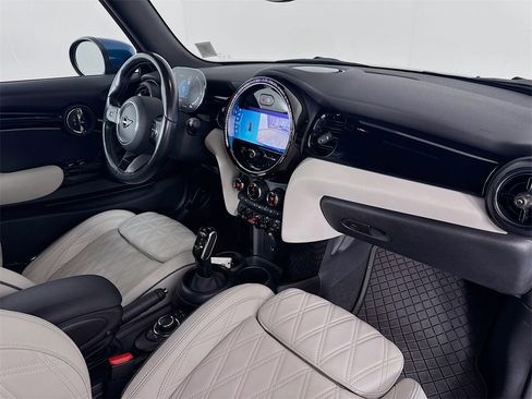 Certified 2023 MINI Cooper S w/ Signature Upholstery Package image 28