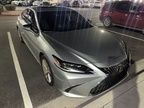 Used 2023 Lexus ES 350 Ultra Luxury image 2