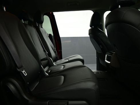 Certified 2025 Kia Carnival EX image 34