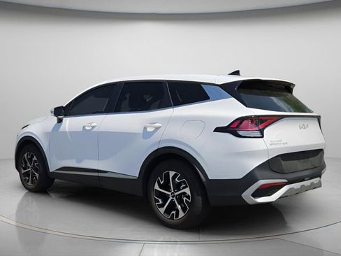 Used 2024 Kia Sportage EX image 6