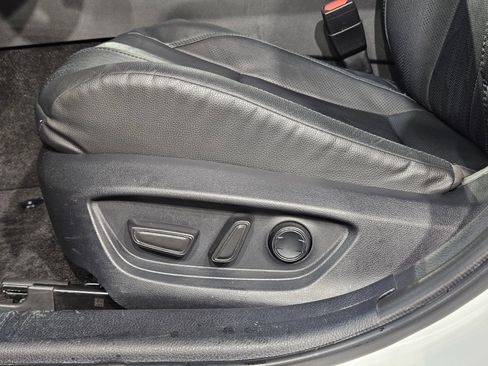 Used 2025 Toyota Camry XSE FWD image 23