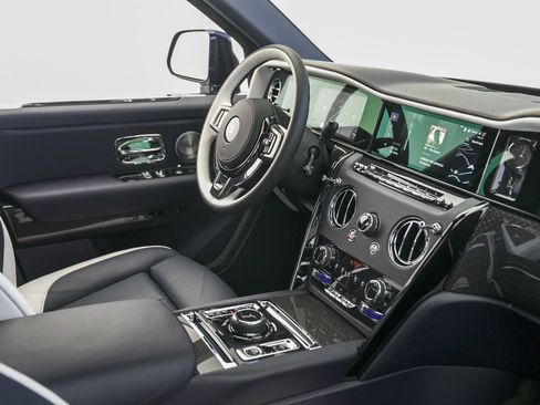 New 2026 Rolls-Royce Cullinan Black Badge image 75