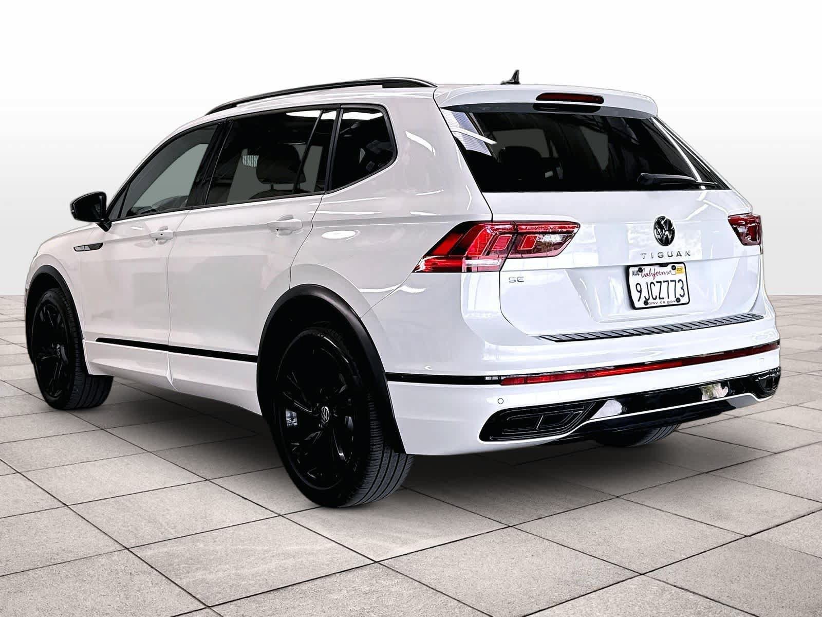 Used 2023 Volkswagen Tiguan SE R-Line FWD image 7