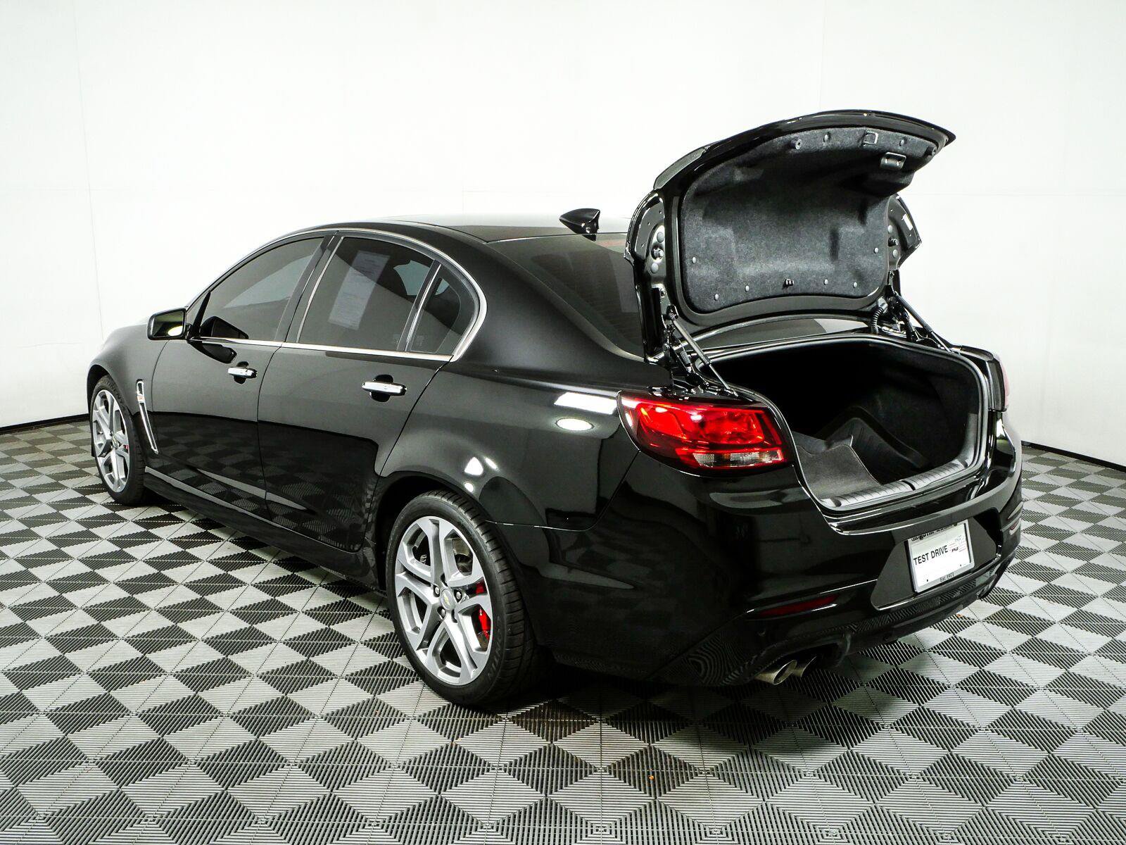 Used 2017 Chevrolet SS RWD image 34