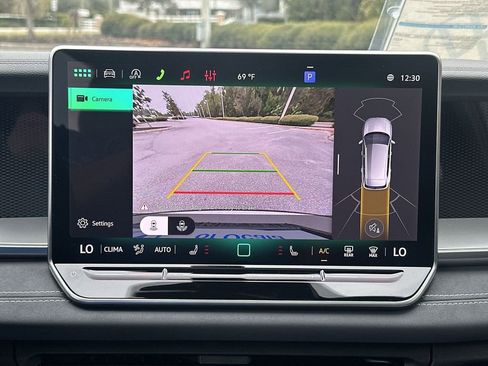 New 2026 Volkswagen Tiguan SE R-Line image 17