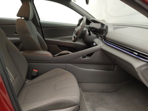 Used 2024 Hyundai Elantra SEL image 21