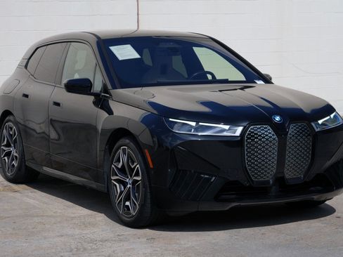 Used 2022 BMW iX xDrive50 w/ Sport Package AWD/4WD image 57