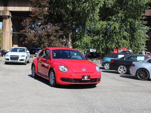 Used 2014 Volkswagen Beetle 2.5 FWD image 9