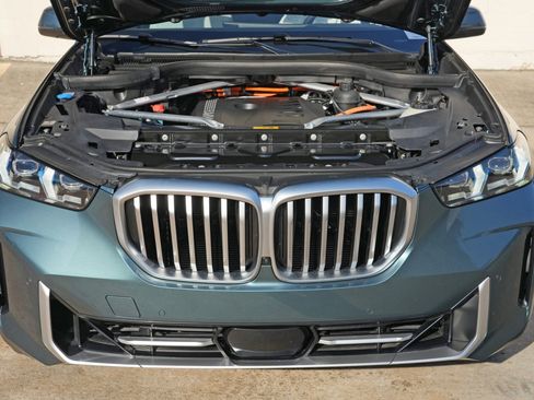 Used 2024 BMW X5 xDrive50e w/ Executive Package AWD/4WD image 8