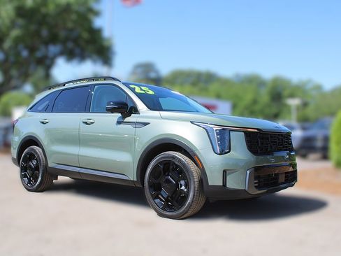 Used 2025 Kia Sorento SX AWD/4WD image 3