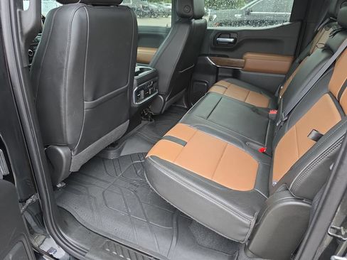 Used 2020 Chevrolet Silverado 1500 High Country w/ Technology Package AWD/4WD image 25