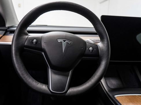 Used 2023 Tesla Model Y Long Range AWD/4WD image 13