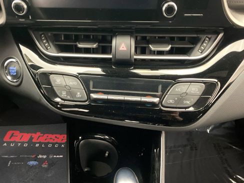 Used 2019 Toyota C-HR XLE FWD image 20