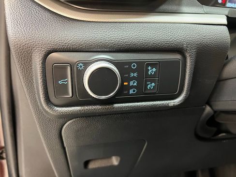 Used 2020 Ford Explorer XLT w/ Comfort Package image 17