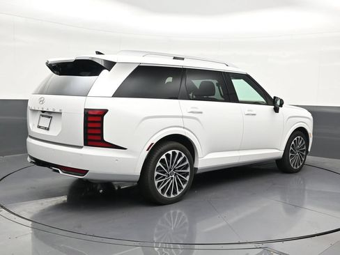 Used 2026 Hyundai Palisade Calligraphy FWD image 5