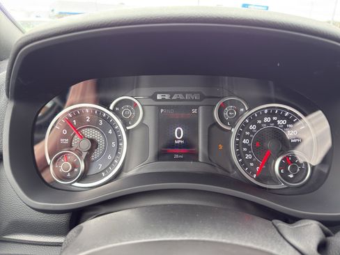 New 2026 RAM 2500 Big Horn AWD/4WD image 17