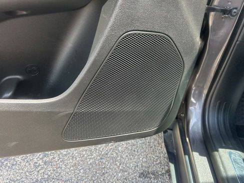 Used 2019 Jeep Cherokee Limited AWD/4WD image 14