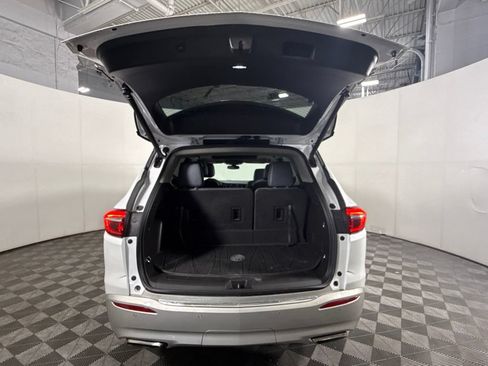 Used 2021 Buick Enclave Essence w/ Sound and Sites Package AWD/4WD image 10